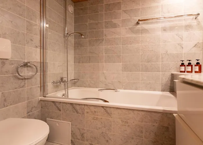 Bristol C40 By Interhome